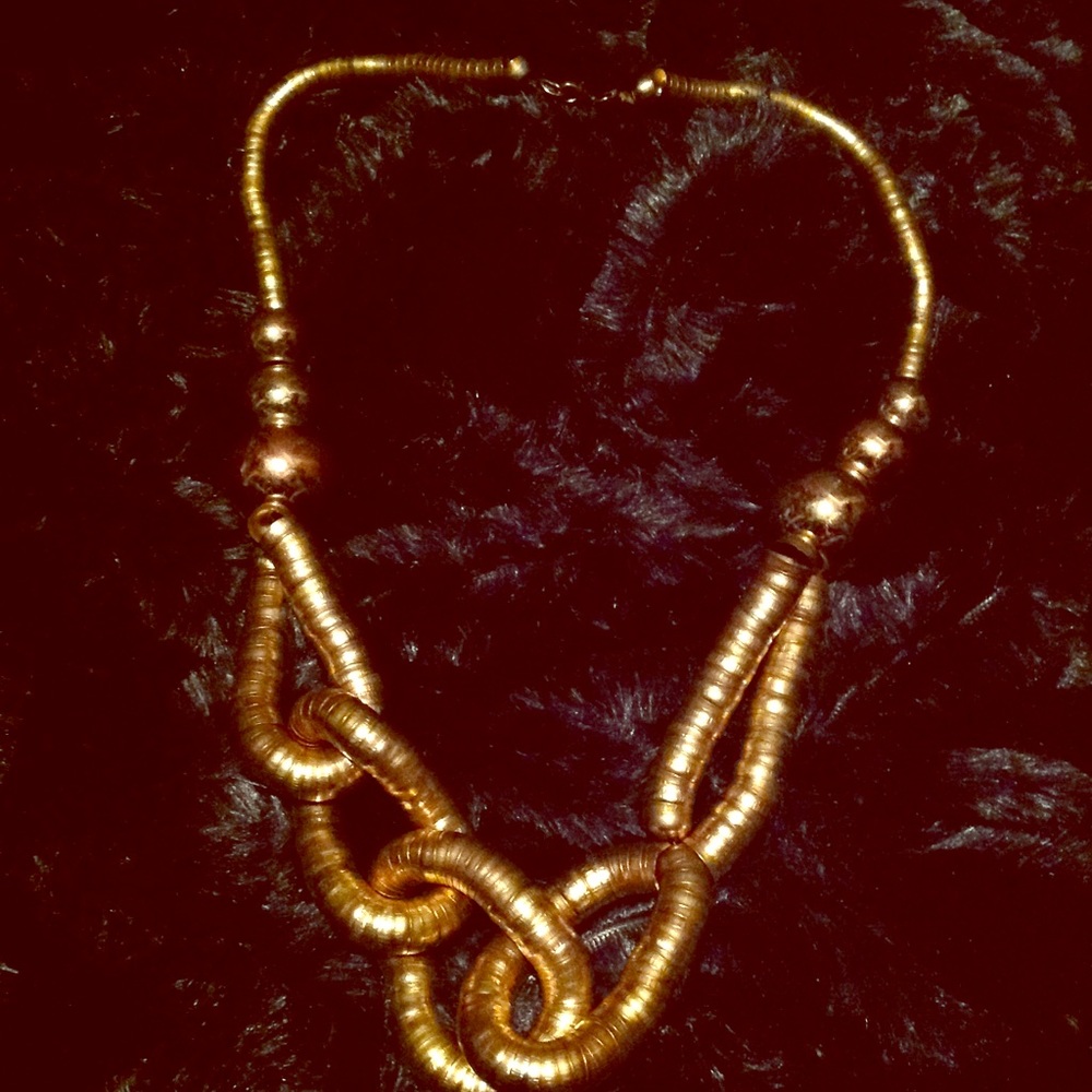 Stylish Link necklace